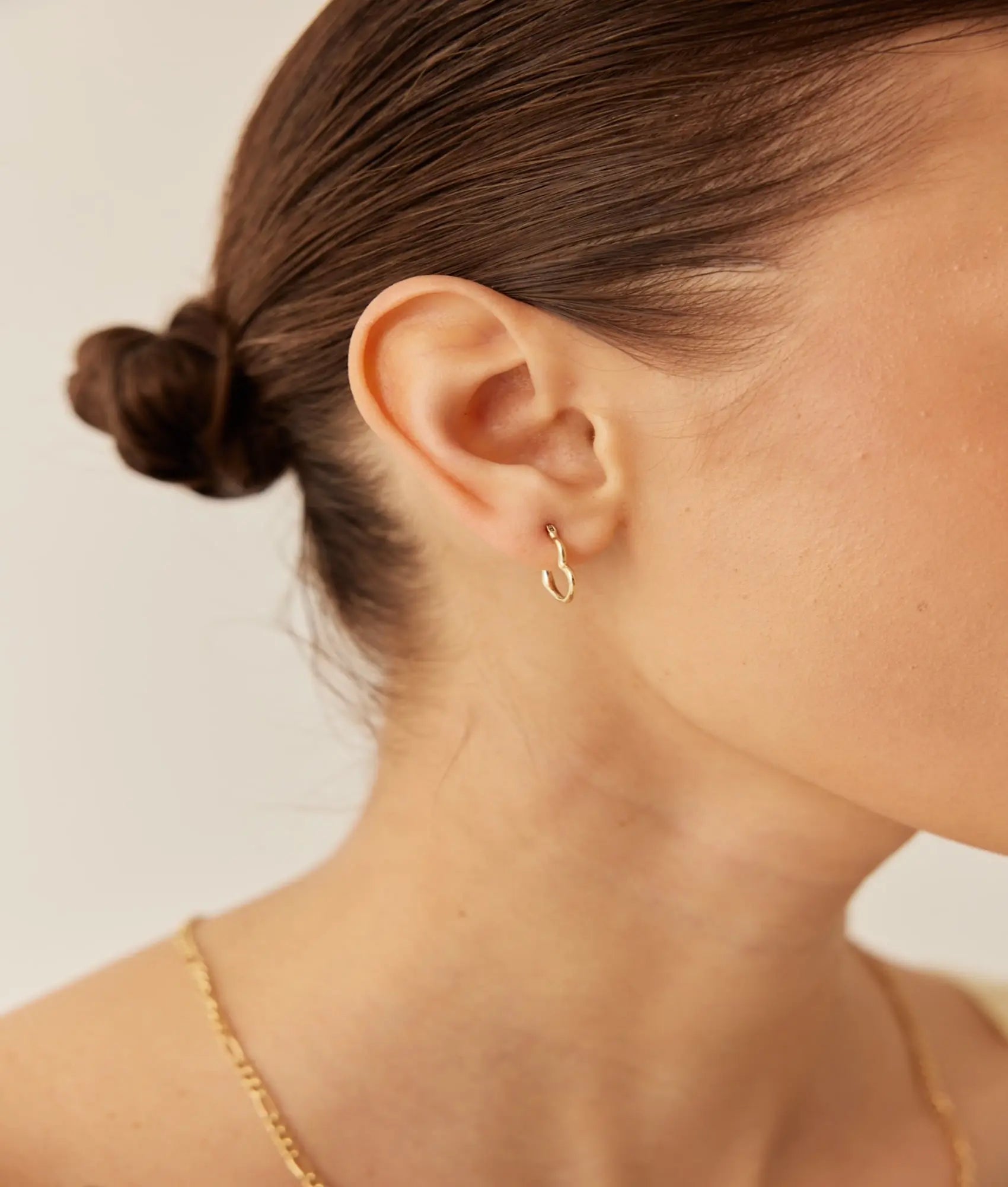 14 Ayar Altın Minimal Kalp Küpe