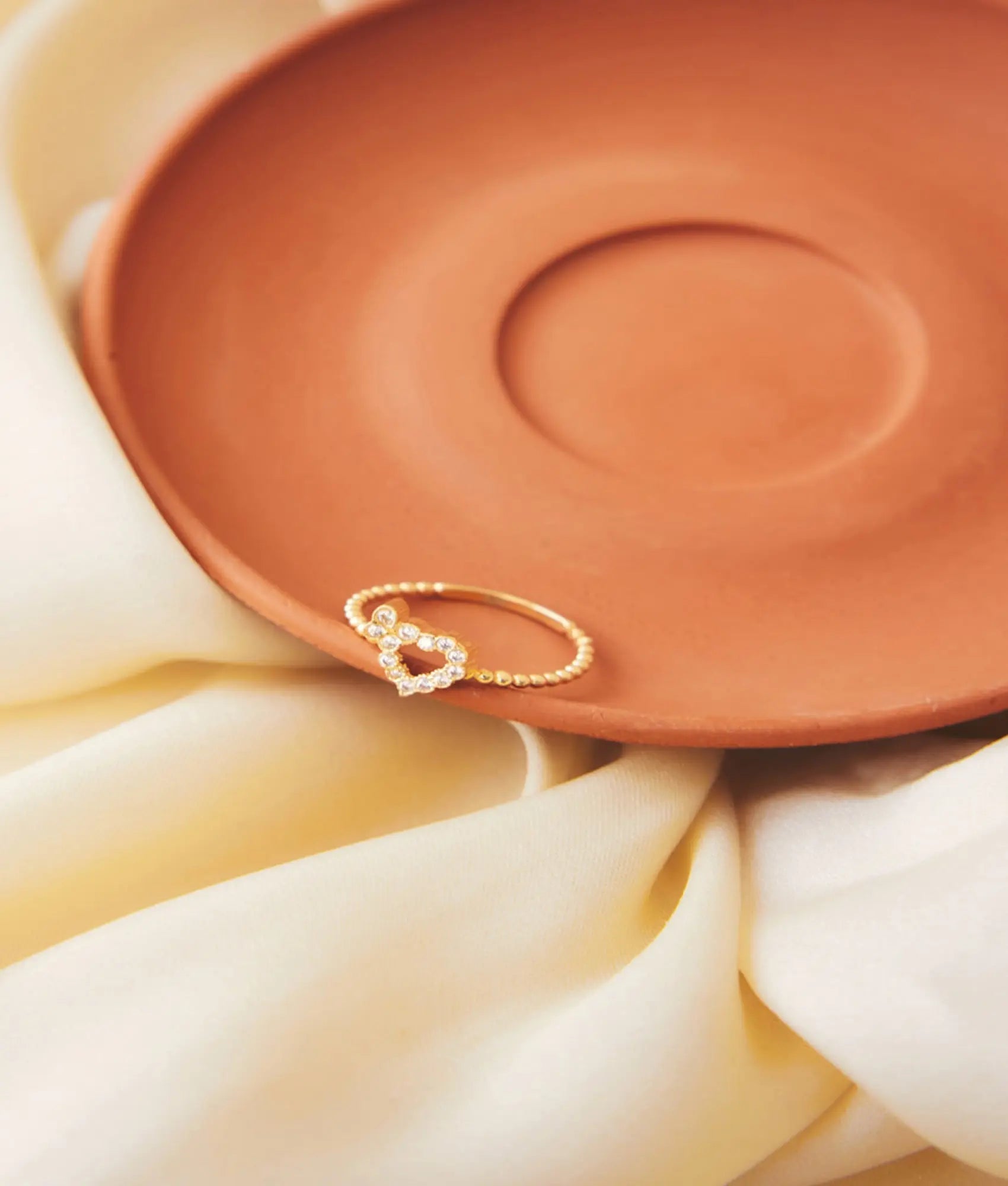 14 Ayar Altın Taşlı Kalp Yüzük