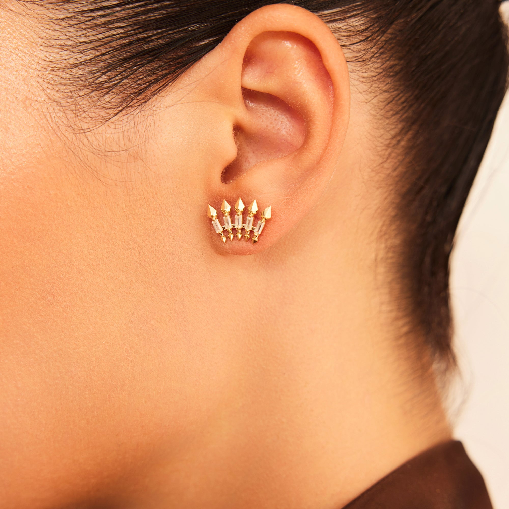 14 Ayar Altın Taşlı Tasarım Küpe