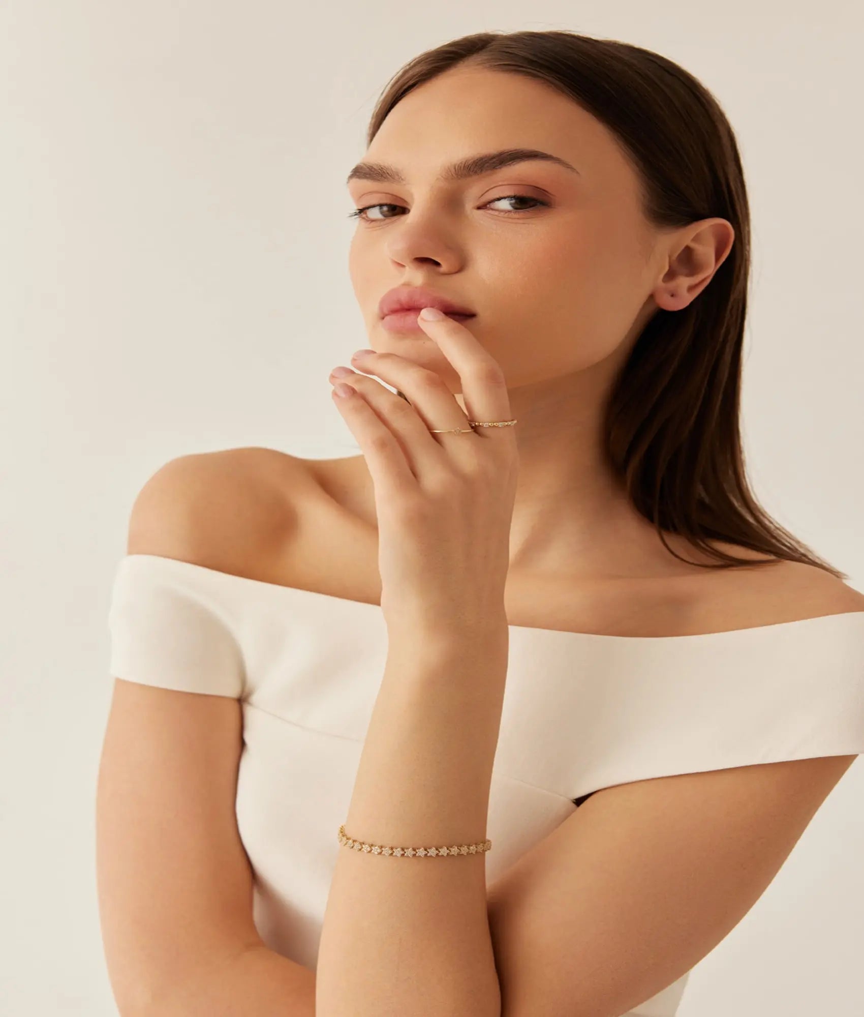 14 Ayar Altın Taşlı Yıldız Sıralı Bileklik