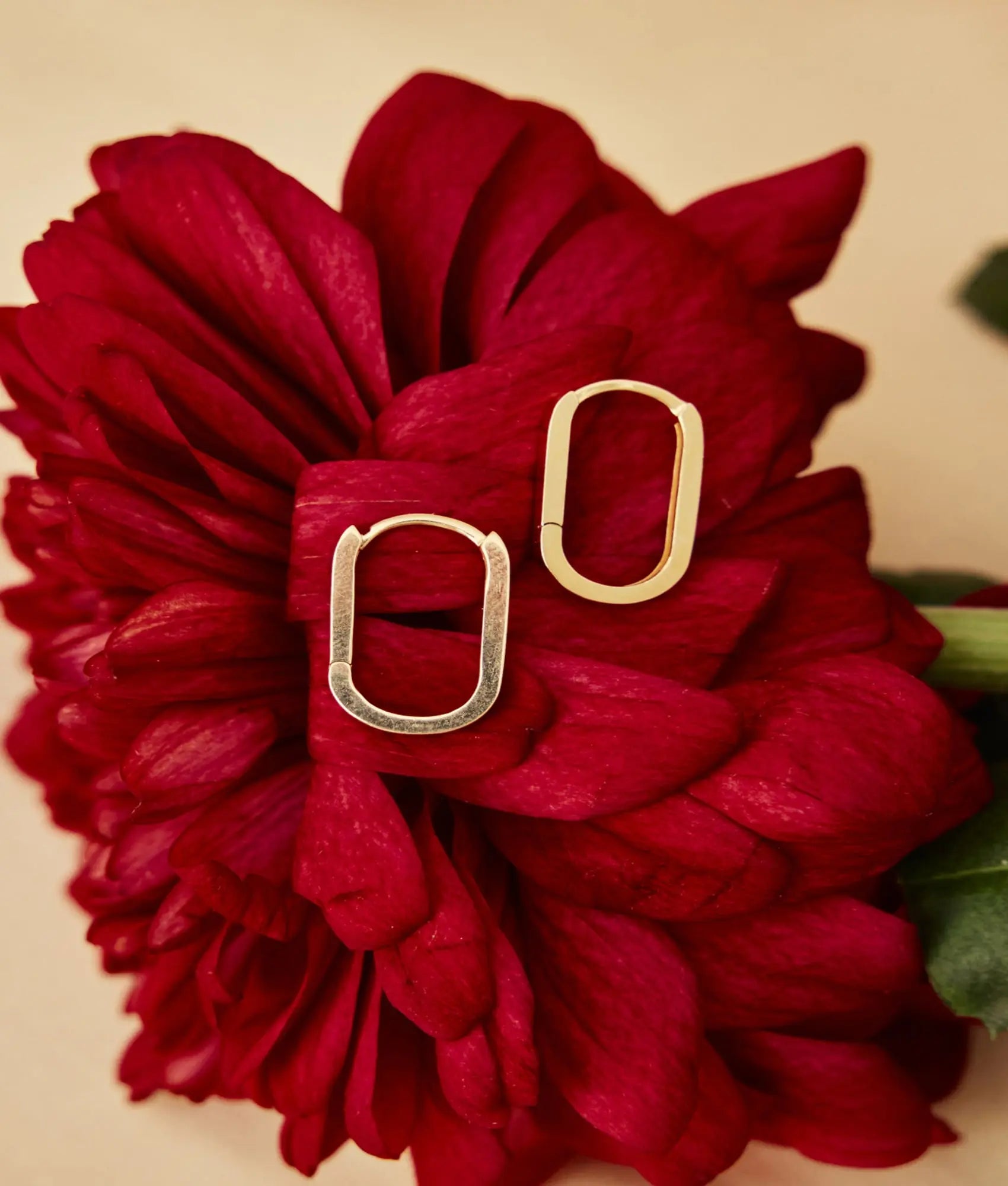 14 Ayar Altın Taşsız Ataç Küpe 1 cm