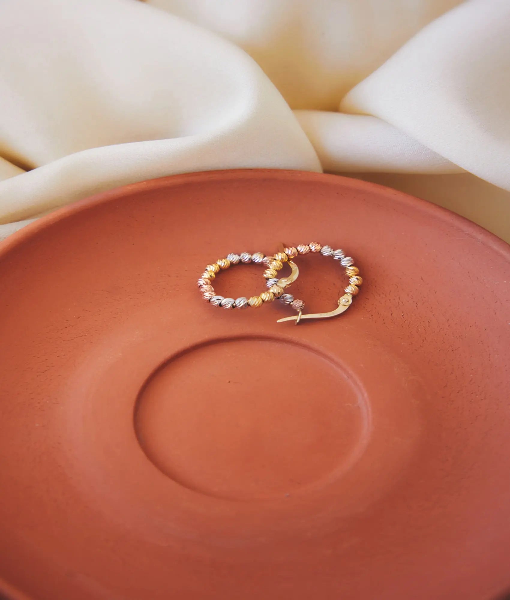 14 Ayar Altın Üç Renkli Dorika Küpe