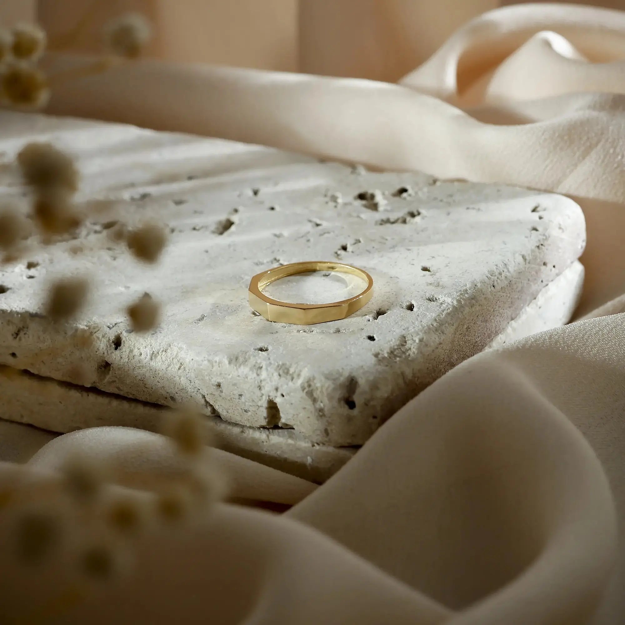 14 Ayar Altın Geometrik Mini Yüzük