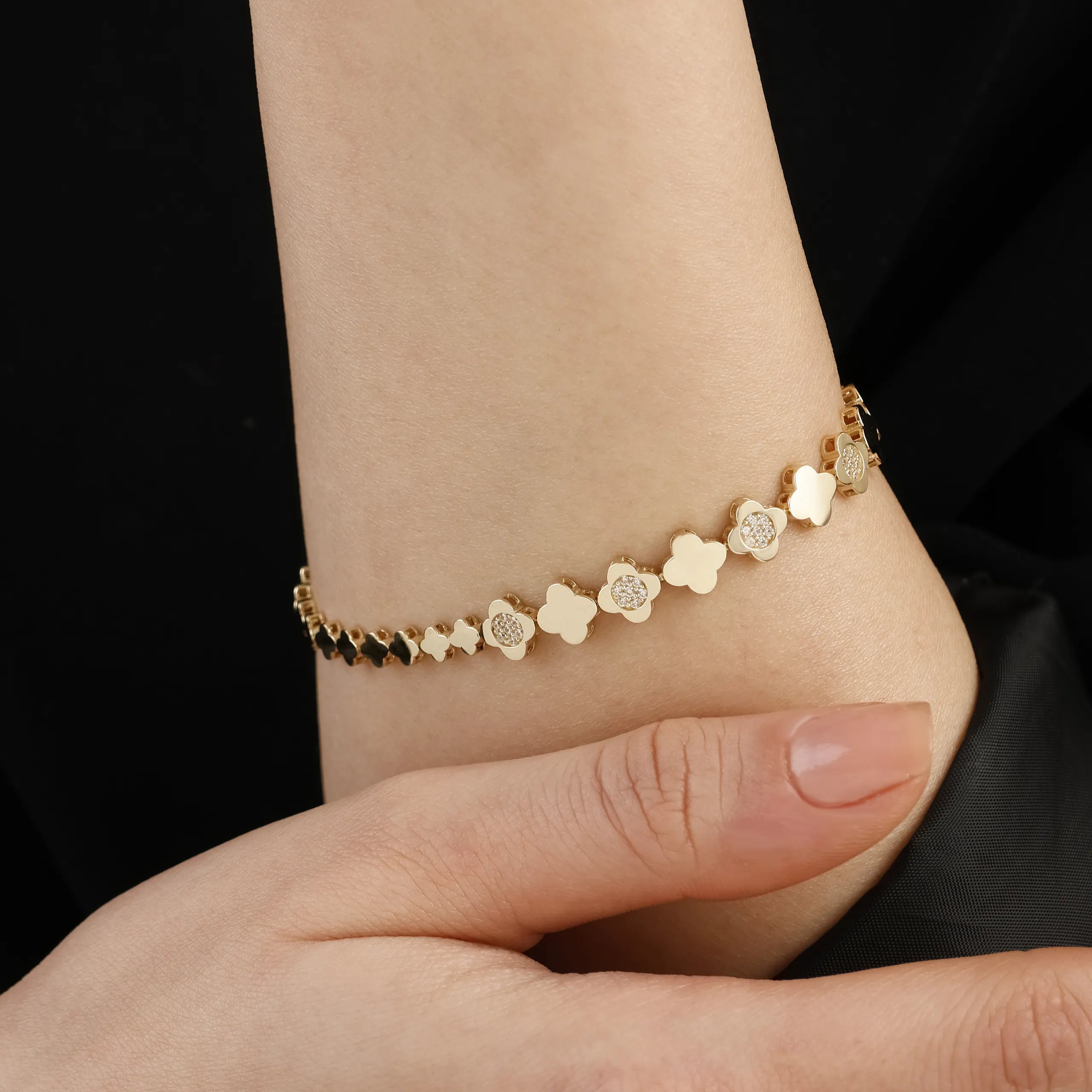 14 Ayar Altın Çiçek Trend Bileklik