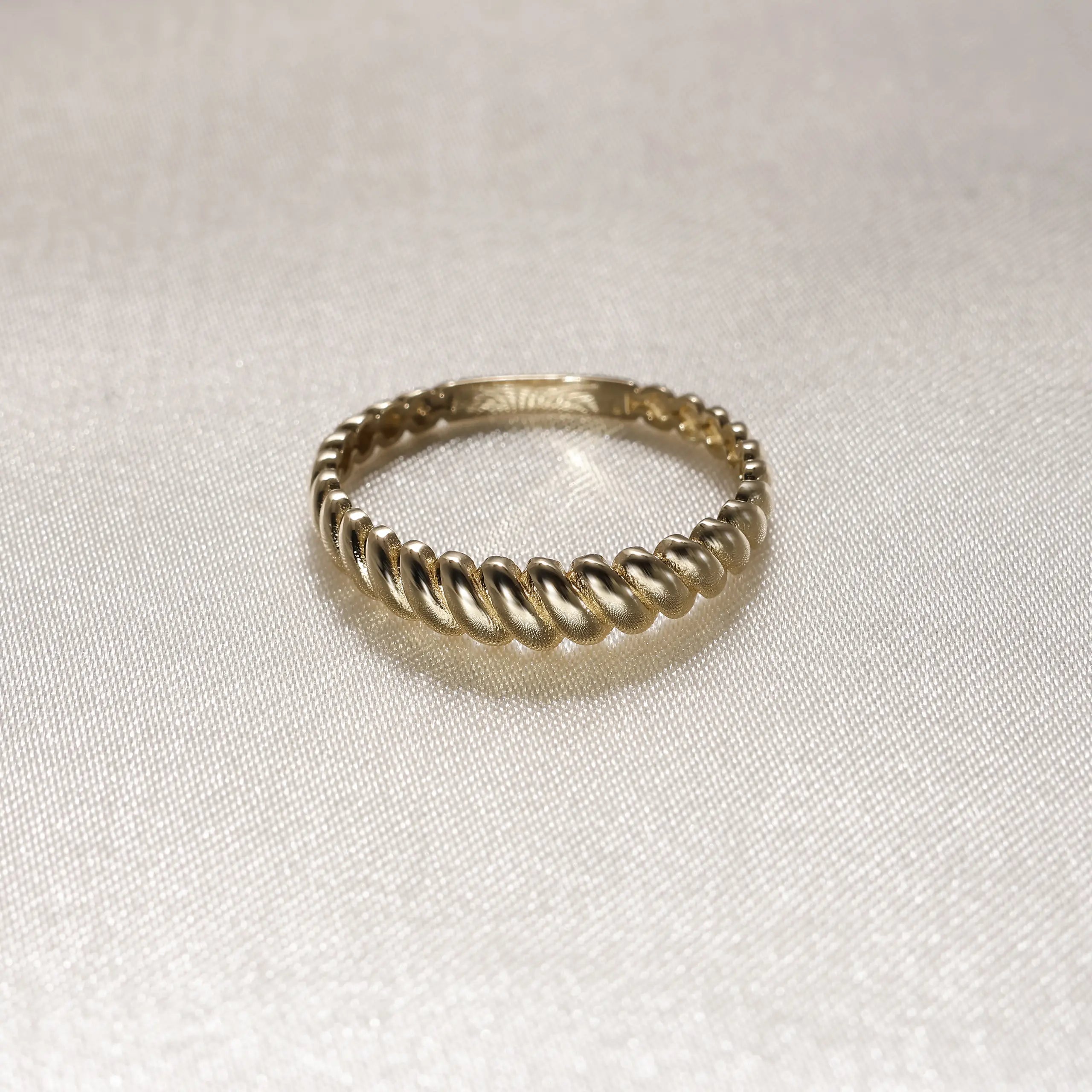 14 Ayar Altın Burgu Mini Yüzük