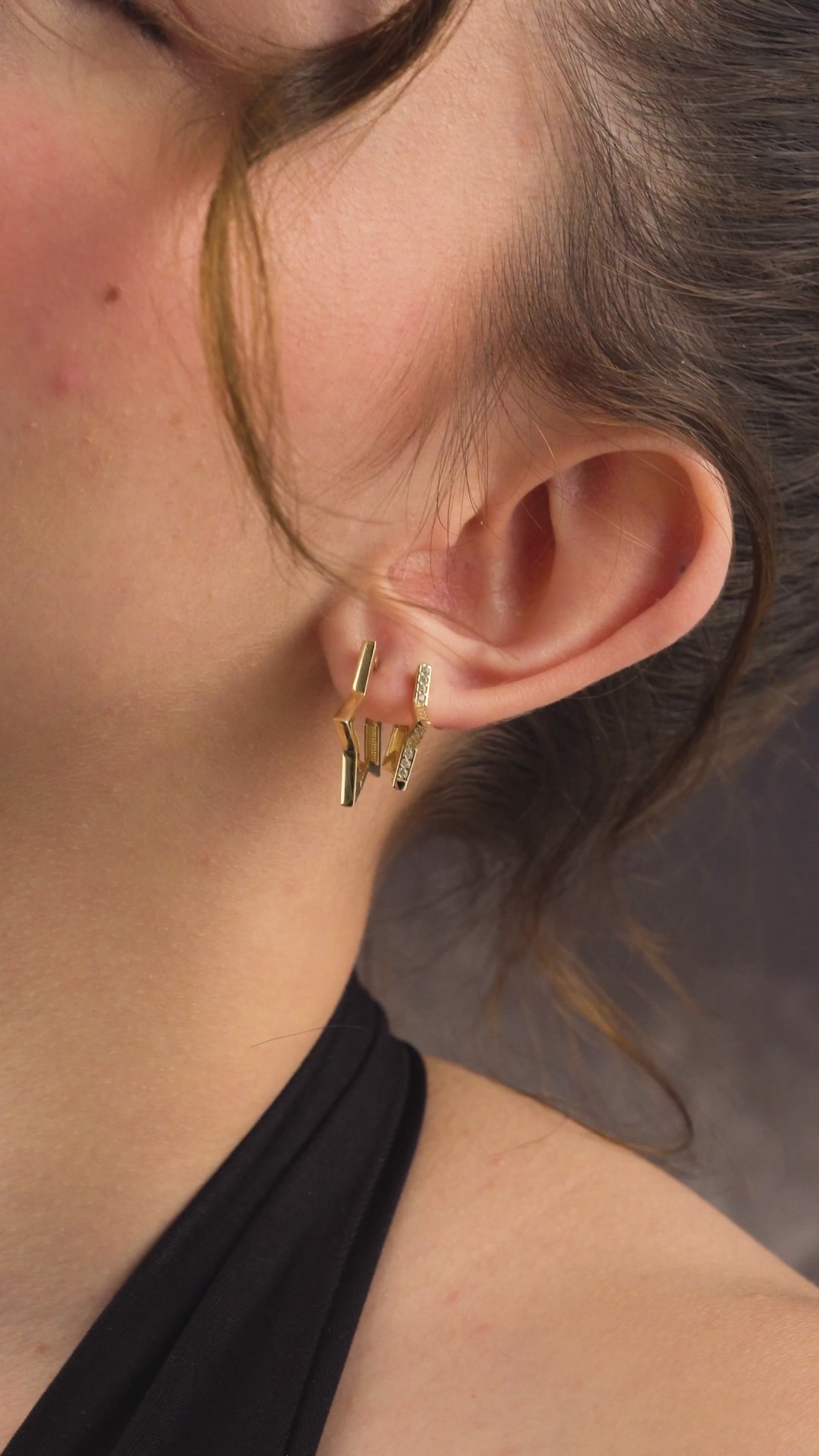 14 Ayar Altın Taşsız Yıldız Küpe - M