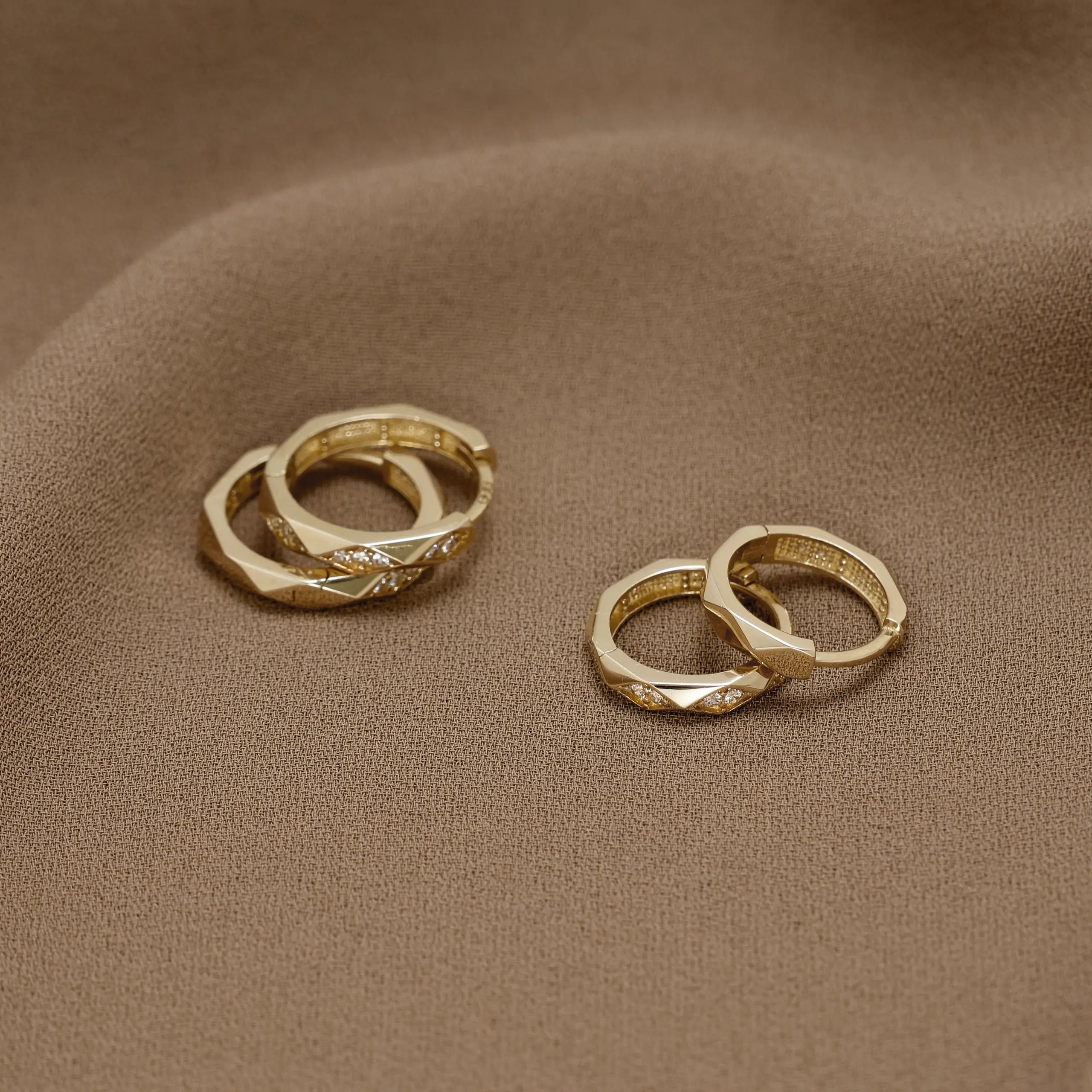 14 Ayar Altın Gen Taşlı Küpe | M